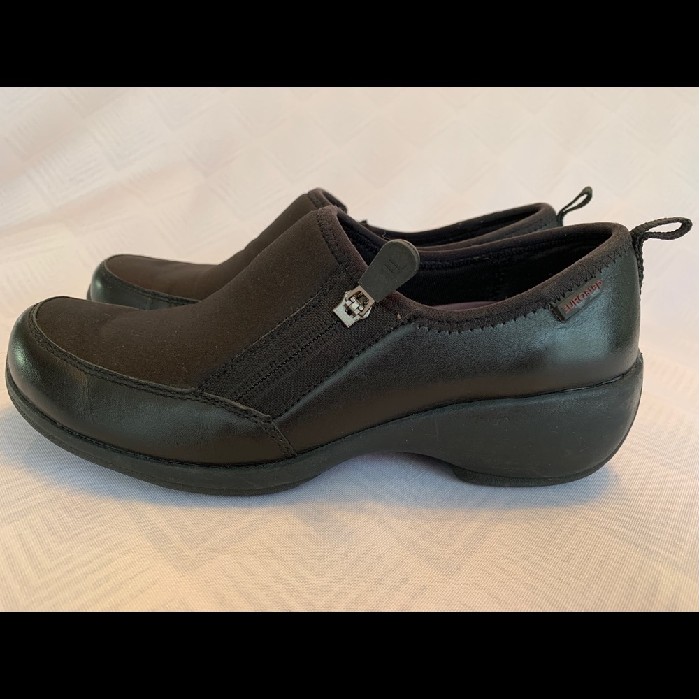 EUROStep women’s shoes. Size 6.5. Zip side. Black.